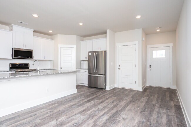 Photo - Stunning 3BR/2.5BA Luxury Townhome with Loft & Garage in Greenville! $2,050/mo rent