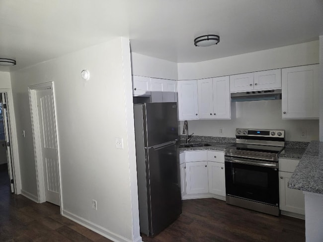 Photo - 1012 W 36th St Unit B