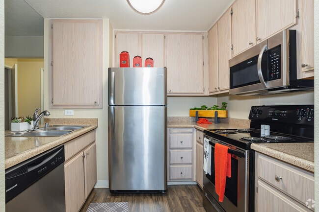 1BR, 1BA - 760SF Model