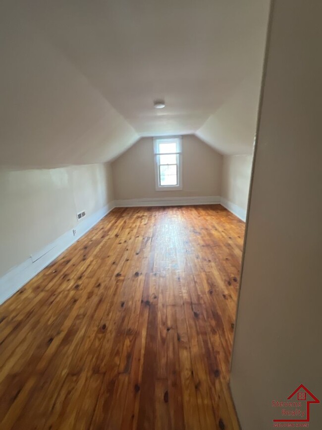 Photo - 236 S Young St