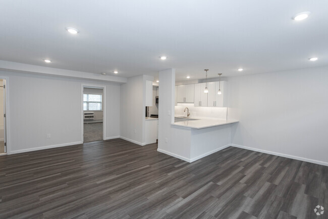 Interior Photo - Heritage Oyster Bay Rental