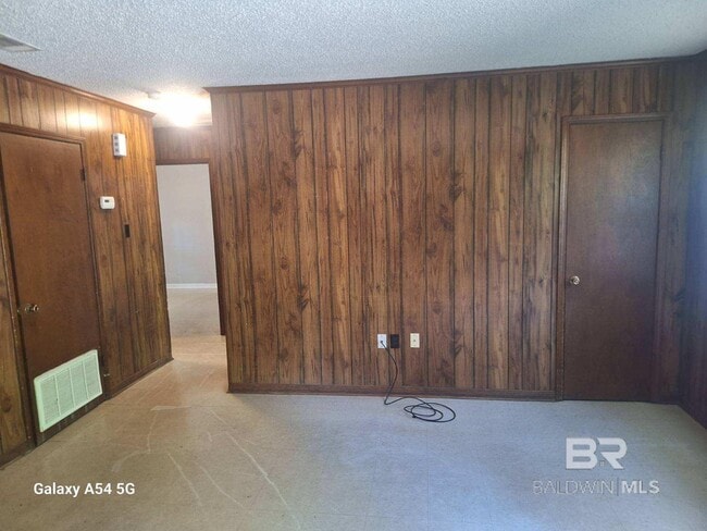 Photo - 2207 Wolf Ridge Rd