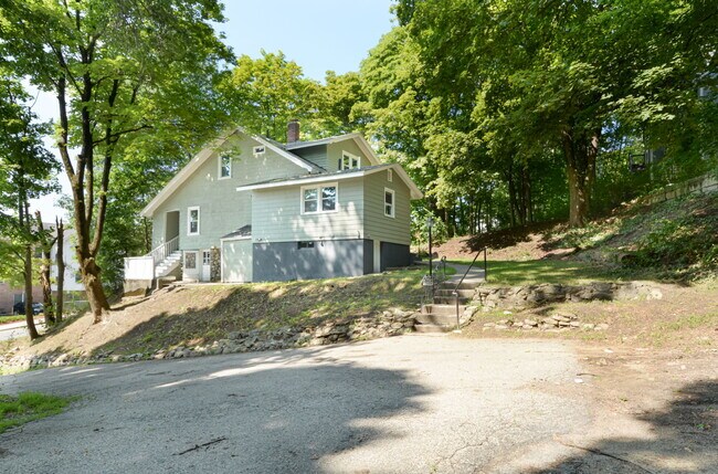 Photo - 267 Belmont St