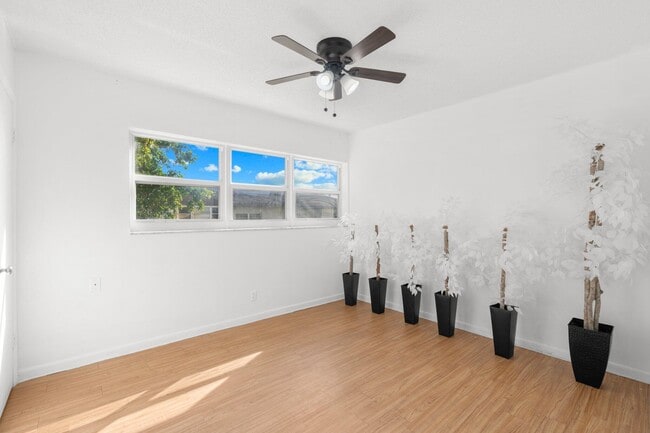 Photo - 1101 Crystal Lake Dr Unit 309