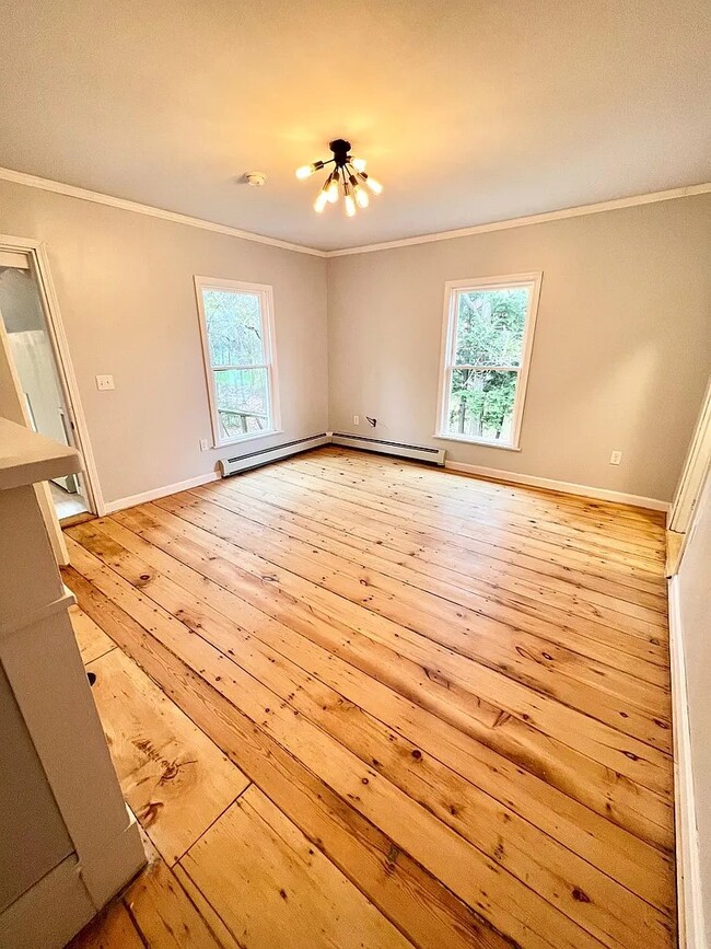 Photo - 409-2 Hammond St Unit 2