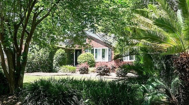 Photo - 944 Lakeview Dr