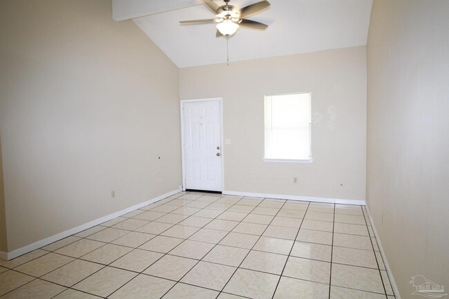 Photo - 907 N 77th Ave
