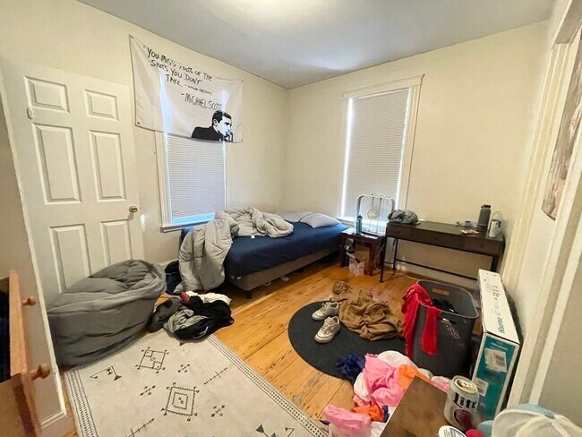 37 Hillside St Unit 1