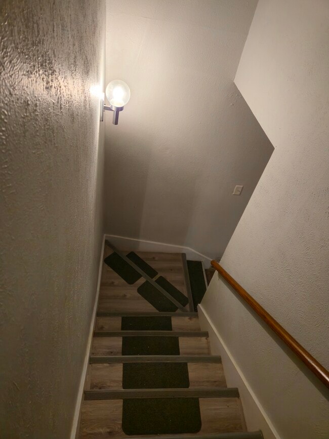 Photo - 3708-3714 Stefano Street