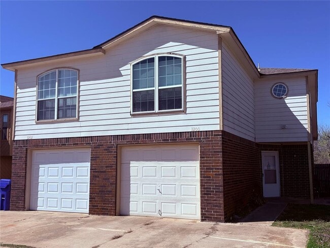Building Photo - 3200 Ridgecrest Ct Rental