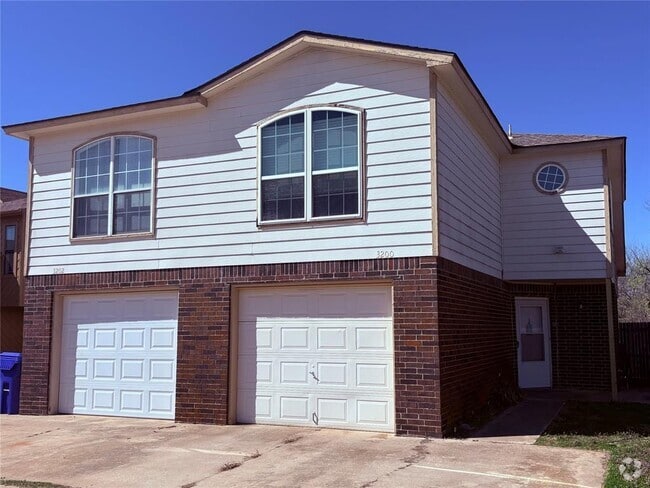 Building Photo - 3200 Ridgecrest Ct Rental