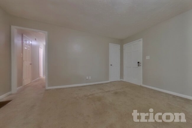 Photo - 192 Gail St