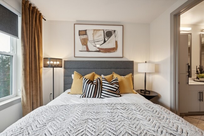 Aura Fifty4
