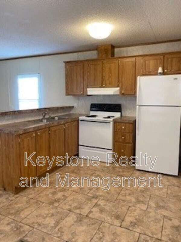 Photo - 703 Trevor Ln