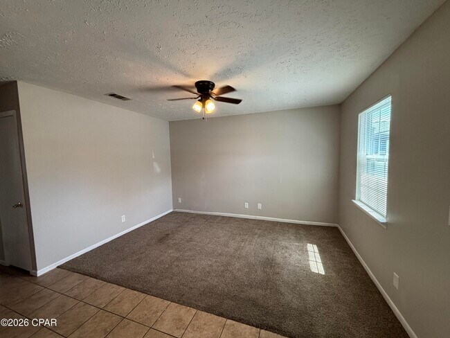 Photo - 2701 E 8th Ct