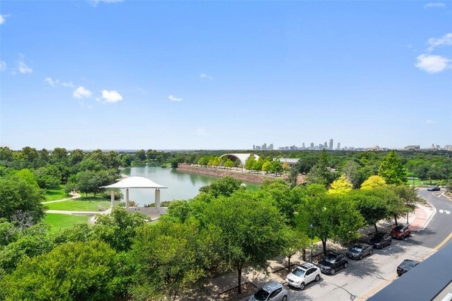 Building Photo - 1701 Simond Ave Unit 316 Rental