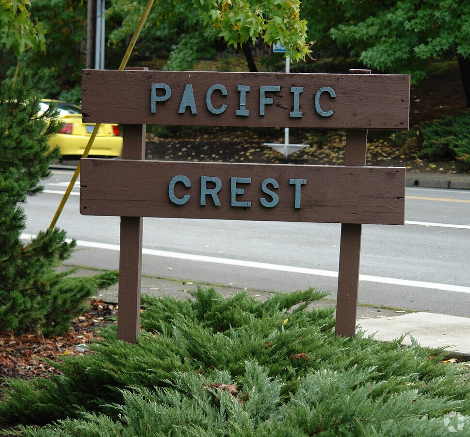 Photo - Pacific Crest Apartments