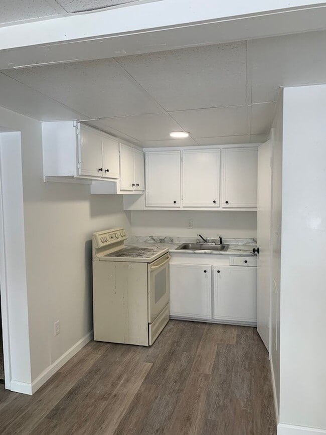 Photo - 221 W Union St Unidad B