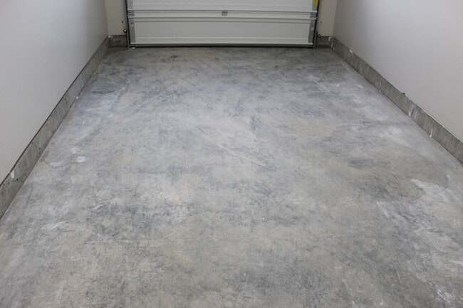 Photo - Beautiful Newer Townhouse