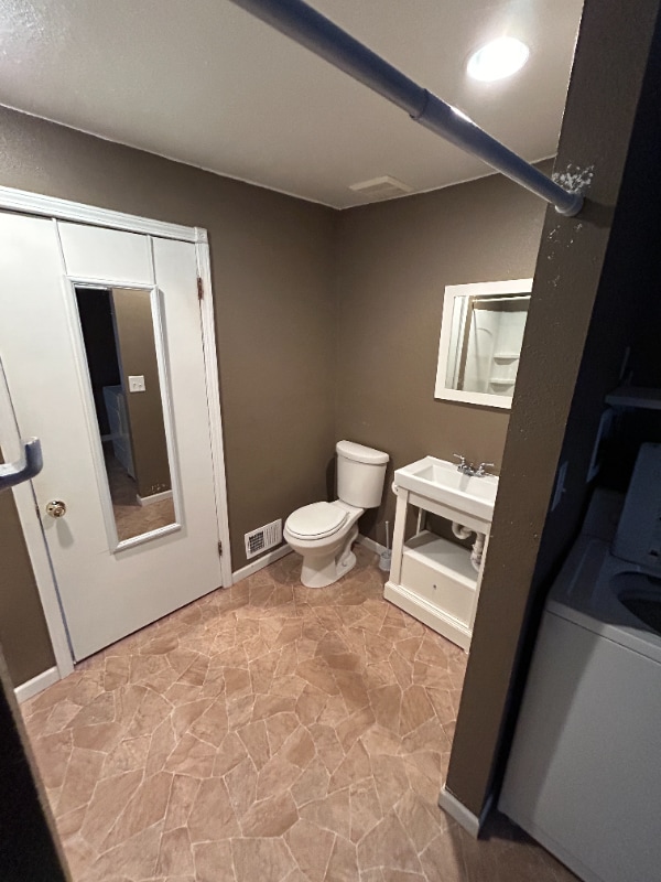 Photo - 220 Arnold Ave N