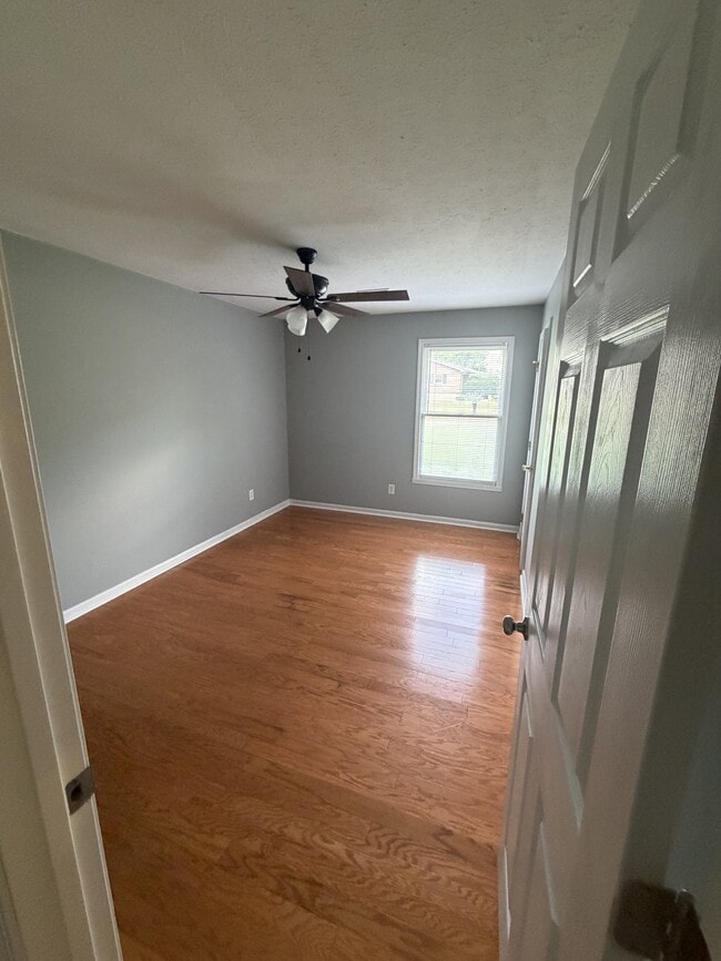 Photo - 127 Springhill Dr