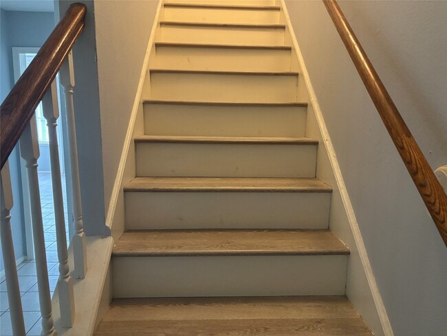 Photo - 402 Oak Harbor Dr