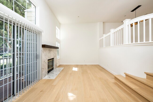 356 Meridian Dr