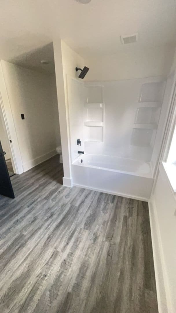 Photo - 4 Bedroom Single Family Home Available!