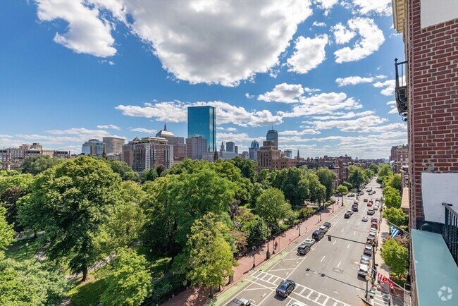 Building Photo - 80 Beacon St Unit 7 Rental