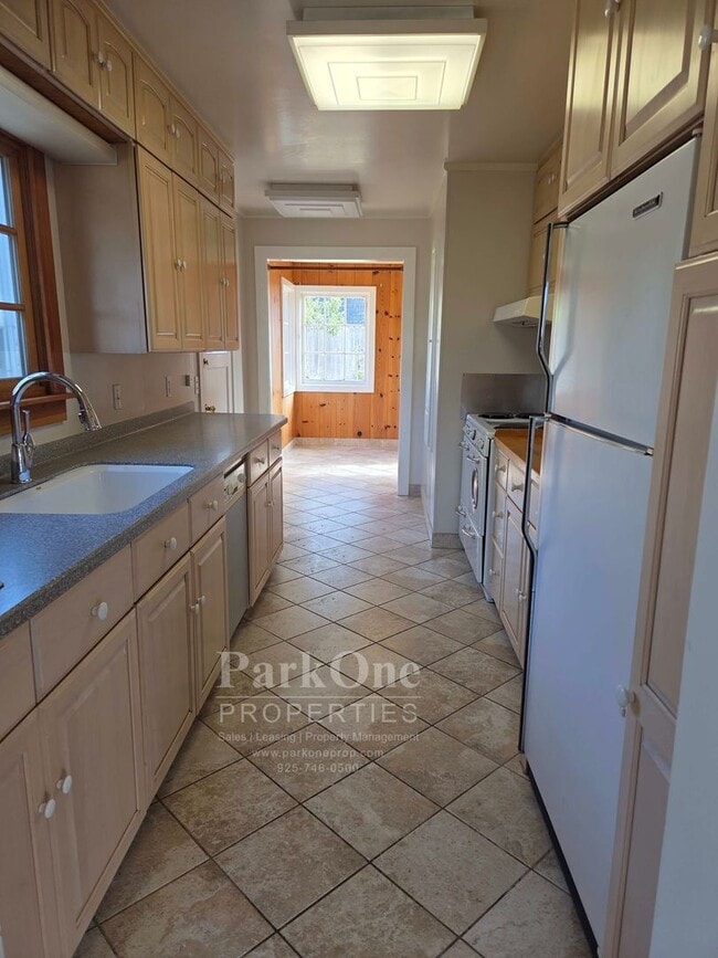 Photo - Adorably Rustic home 2 blocks from the shore.