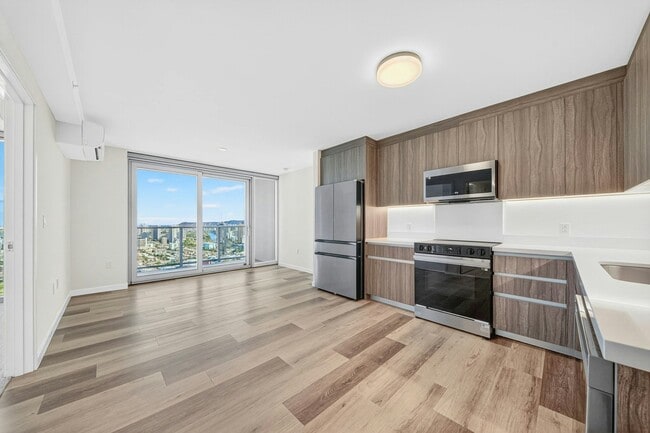 Building Photo - 1500 Rycroft St Unit 4103