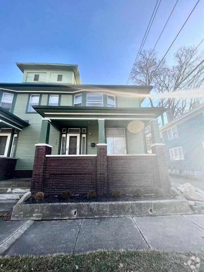 Building Photo - 1115 College St Unit 1 Rental