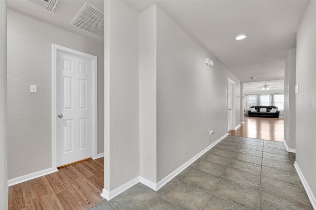 Photo - 3114 Rendezvous Ct