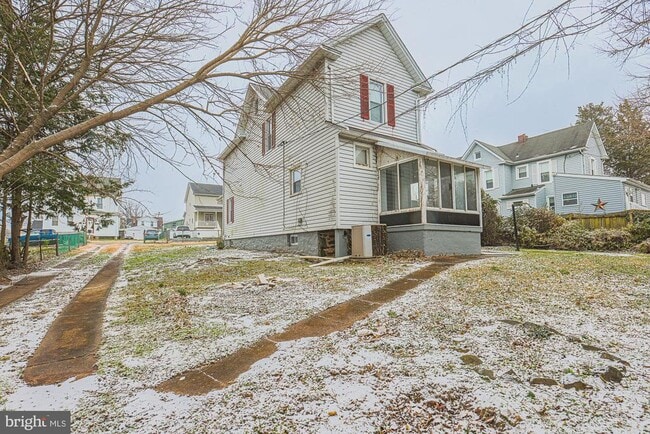 Photo - 9 Glenmore Ave