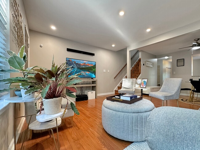 Photo - 928 S Paca St