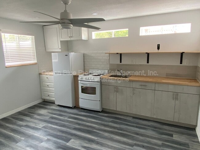 Building Photo - 4133 3rd Ave N Unit B