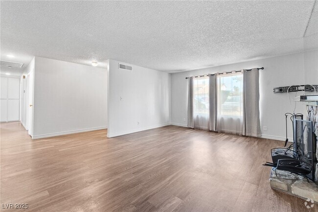 Building Photo - 2916 Karen Ave Unit 1 Rental