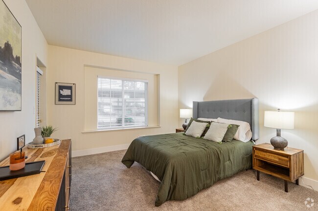 2BR, 2BA - 1062SF - Primary Bedroom