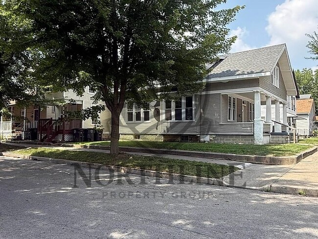 Photo - 1403 Cass St
