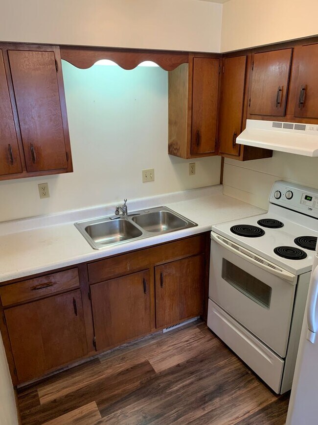 Photo - 326 W Kenwood Dr