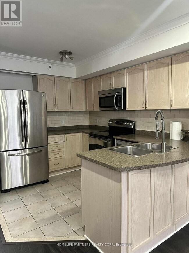 Photo - 605 Shoreline Dr