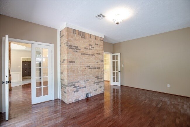 Photo - 9 Mallard Glen Pl