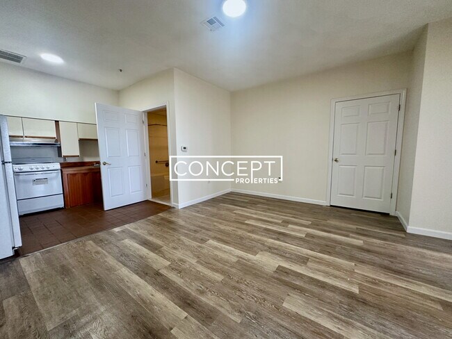 Photo - 81 Essex St Unit 82