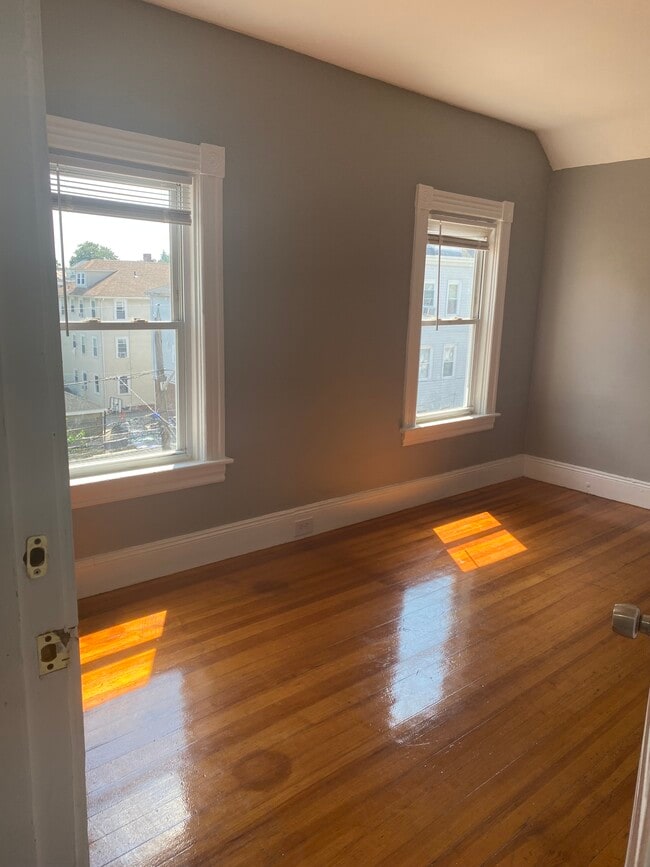 Building Photo - 14 Health Ave Unit #3 Rental
