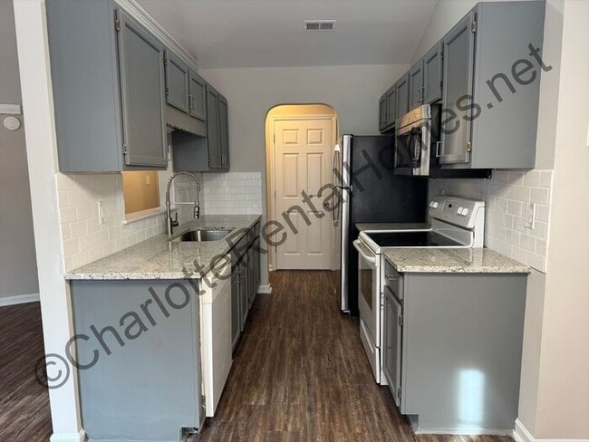 Photo - Ranch Home in Charlotte