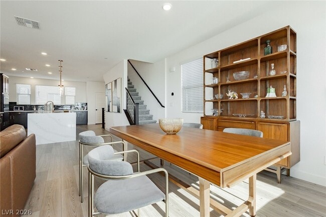 Photo - 1410 Whistling Kite St