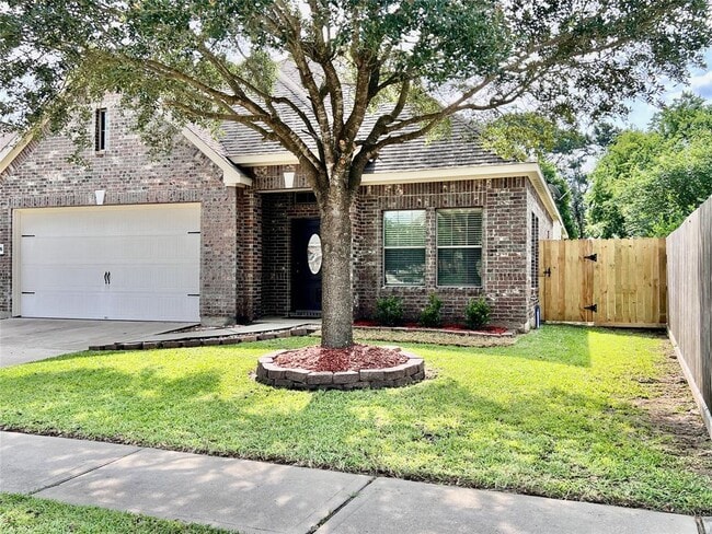 Photo - 835 E Tide Bay Cir House