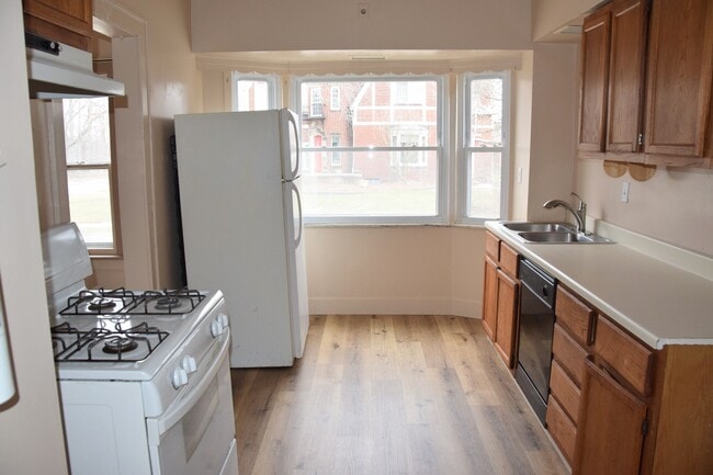 Photo - 10720 Edgepark Dr