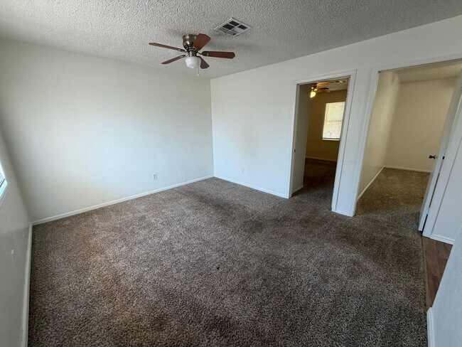 607-609 E. Maguire