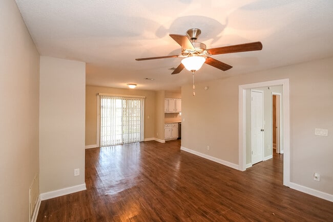 3081 Loretto Rd